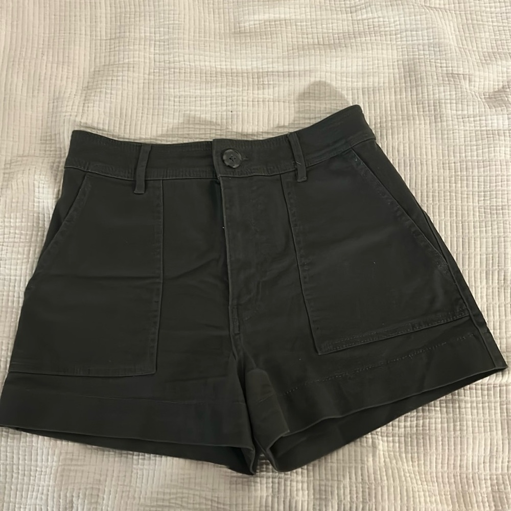Green H&M shorts size 4 high waisted